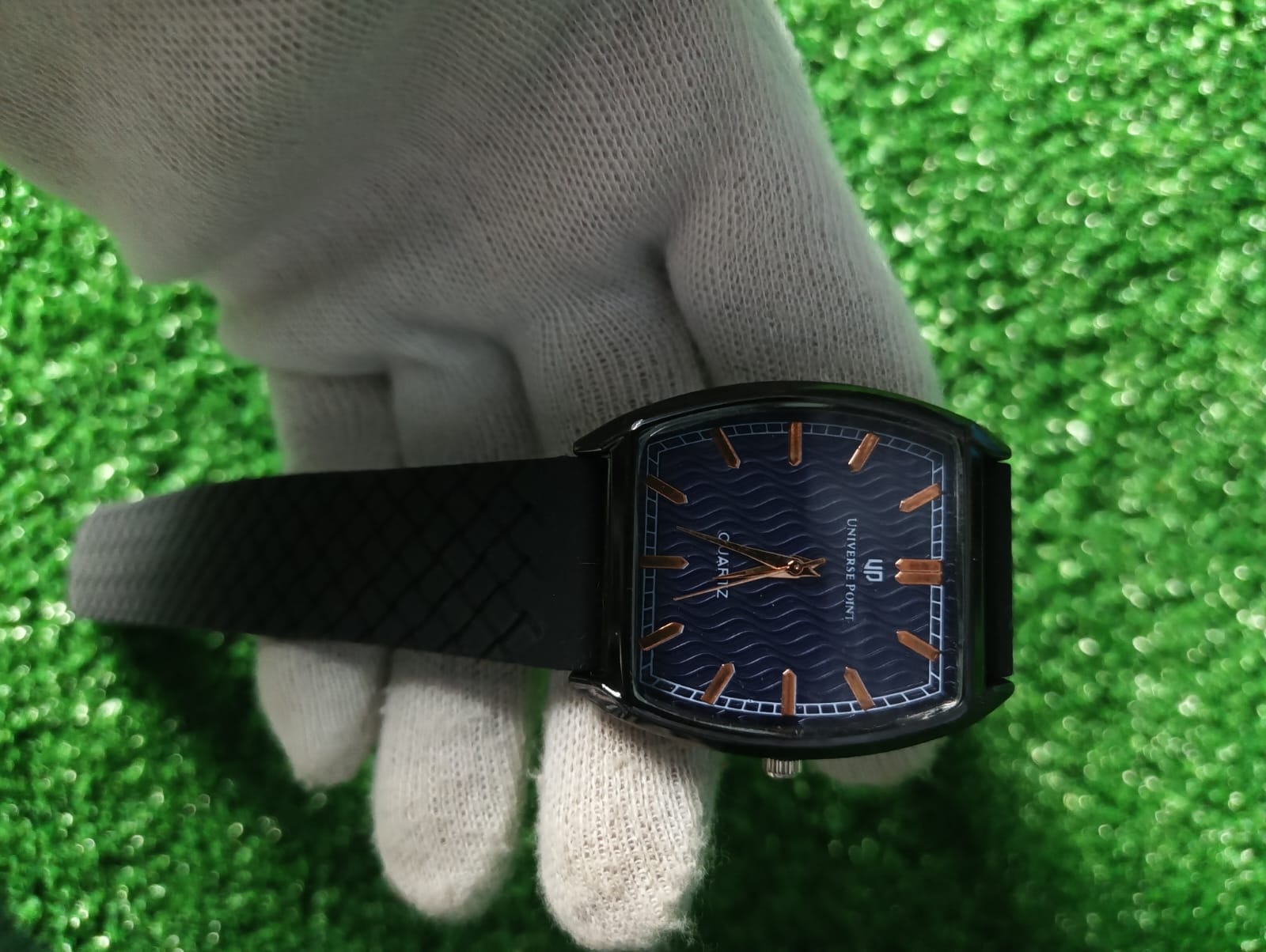 UP Men's watch with adjustable Magnetic lock Arrived at Buy Dot