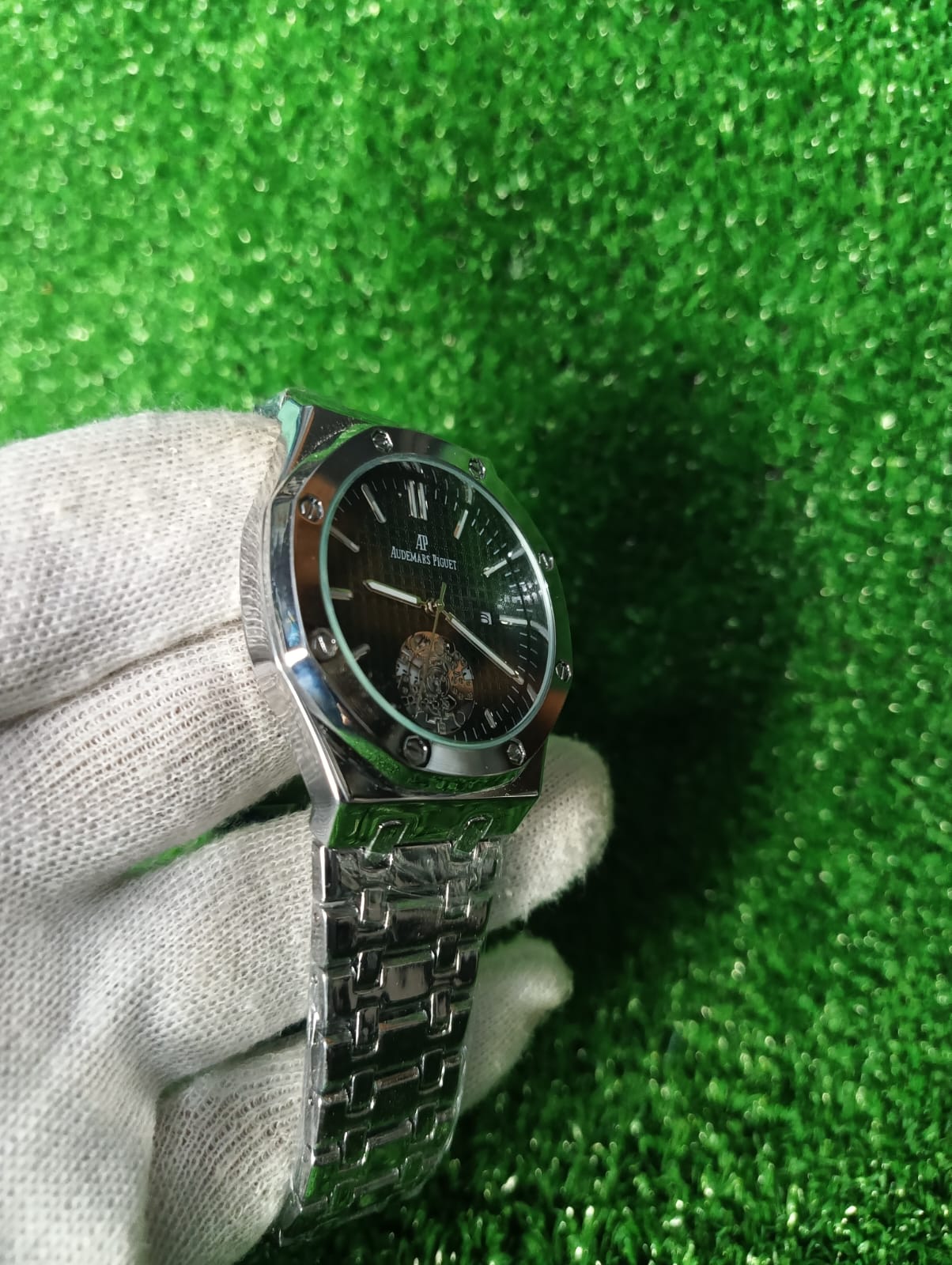 AP Premium Watch in 2 different Dial colors