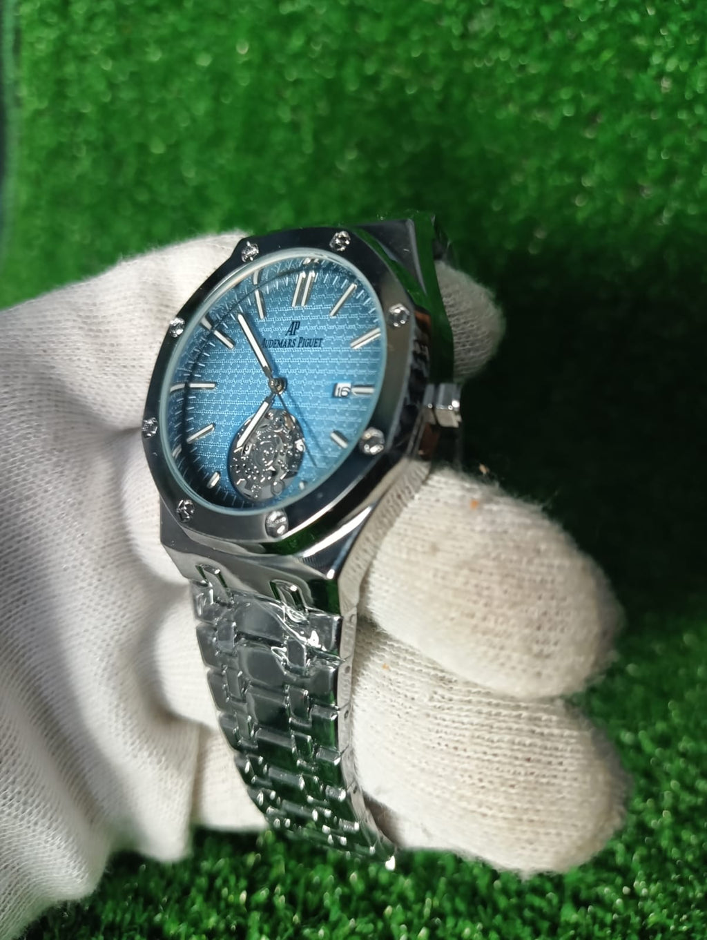 AP Premium Watch in 2 different Dial colors