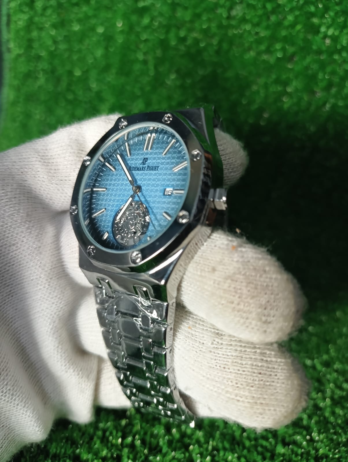 AP Premium Watch in 2 different Dial colors