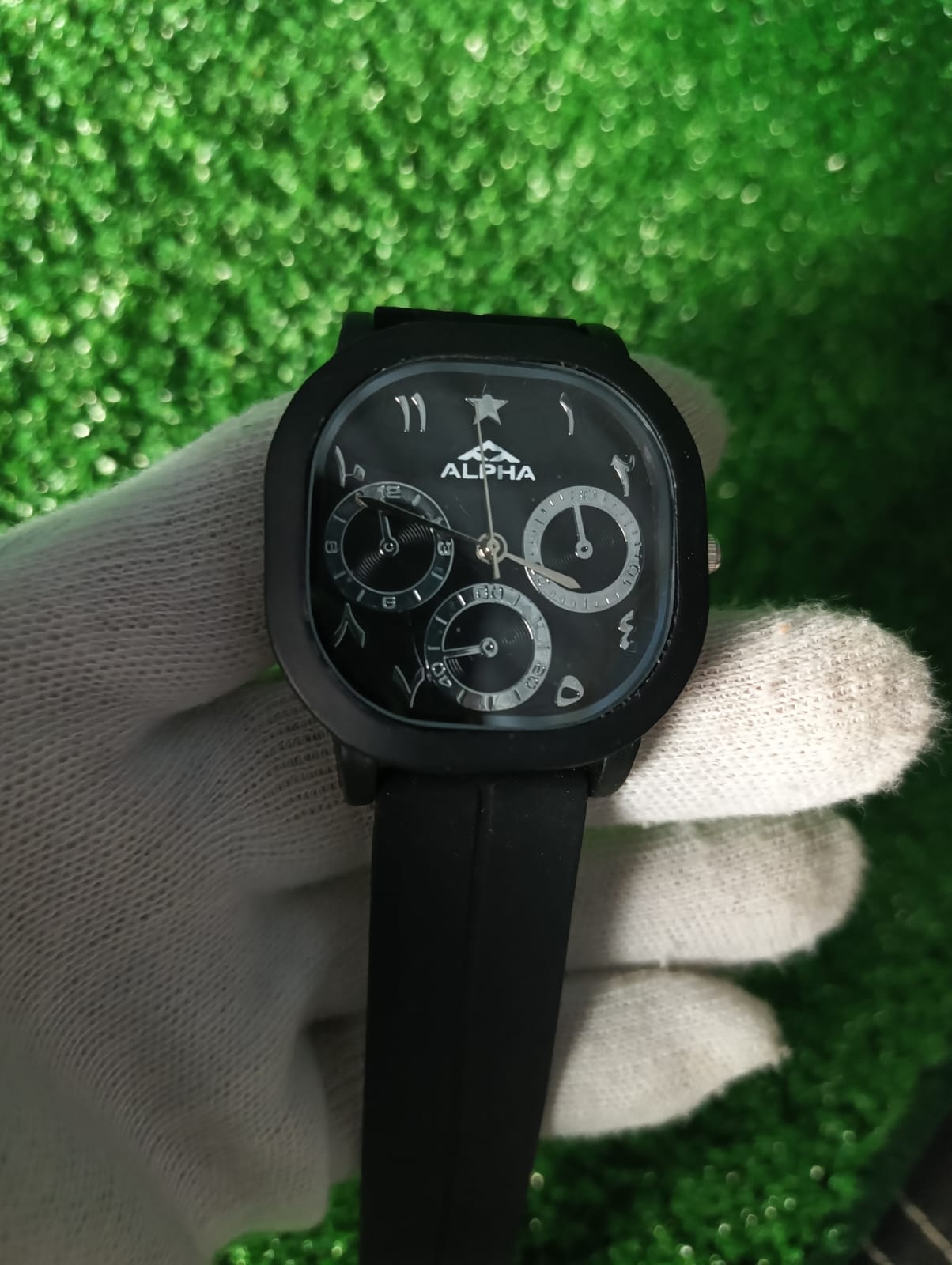 Alph New Stylish Men's watch with Magnetic Mesh Lock