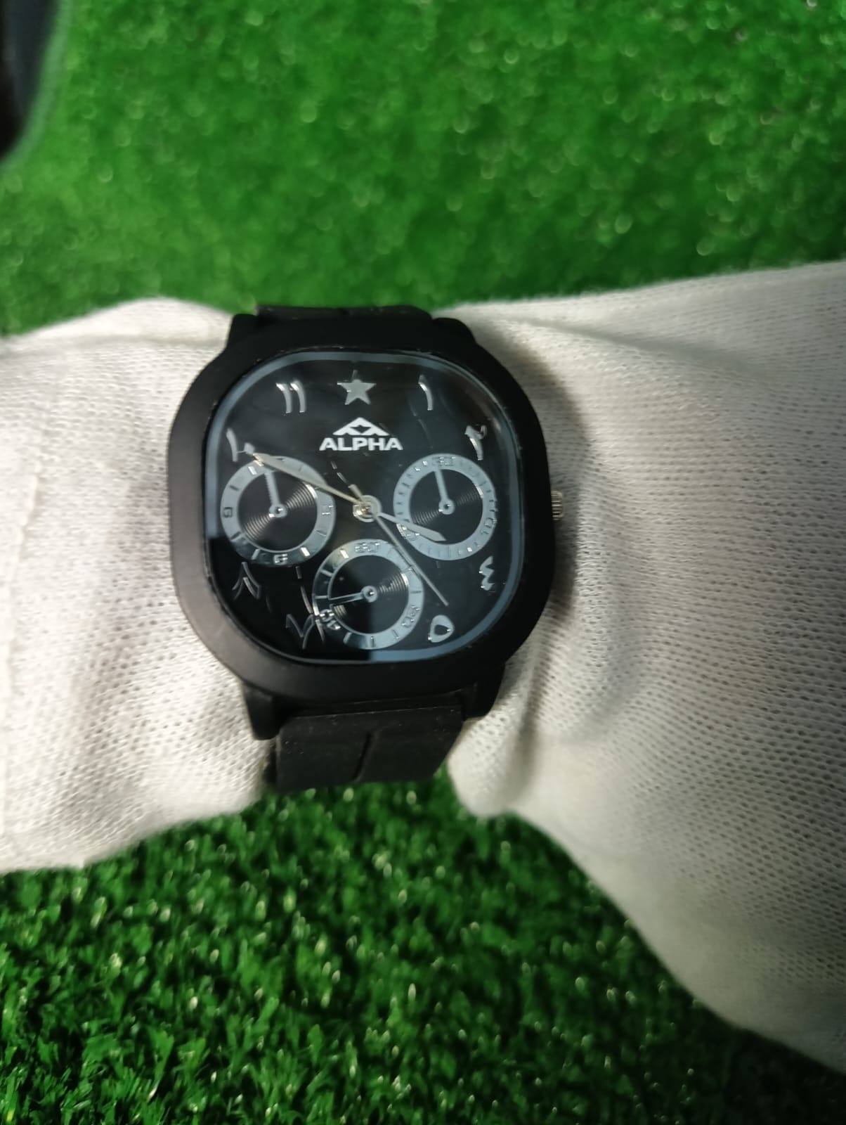 Alph New Stylish Men's watch with Magnetic Mesh Lock