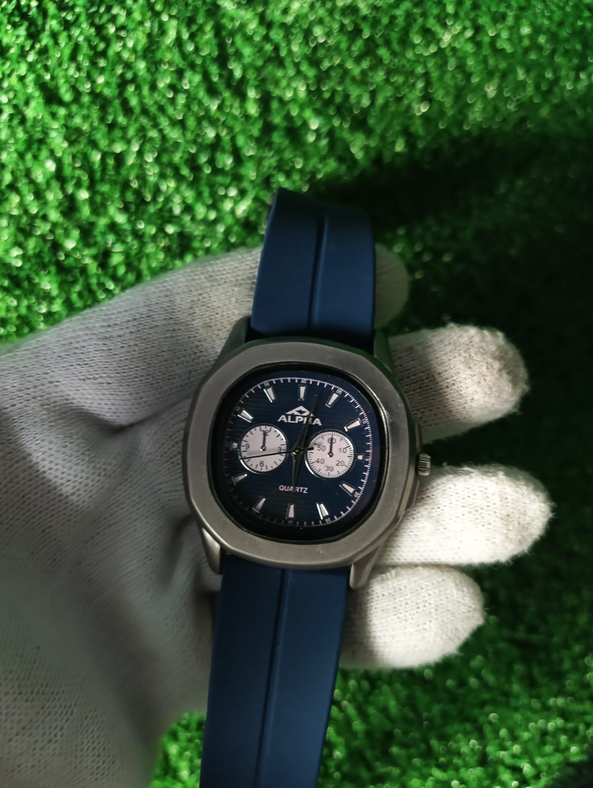 Alph New Stylish Men's watch with Magnetic Mesh Lock