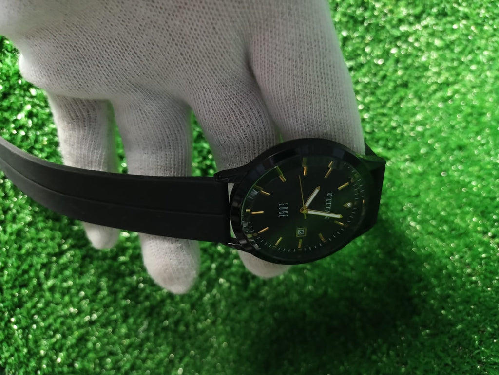 New Titn Watch with adjustable Magnetic Mesh Lock