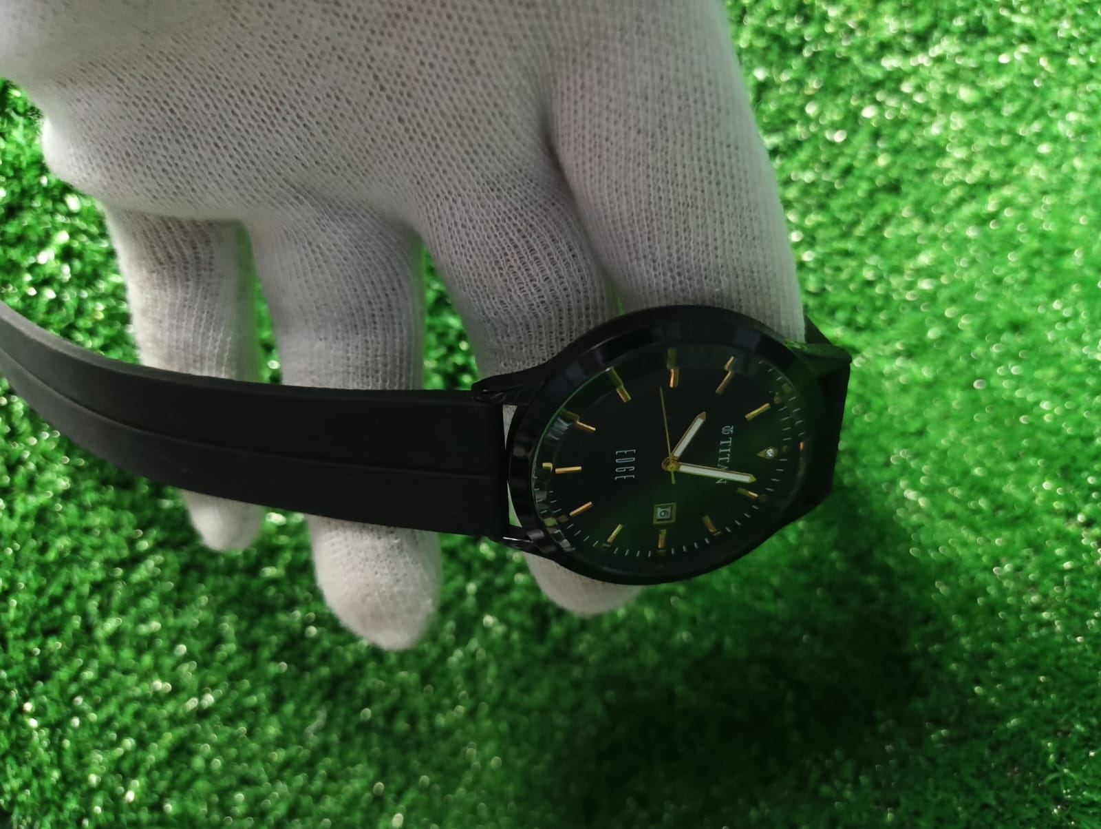 New Titn Watch with adjustable Magnetic Mesh Lock